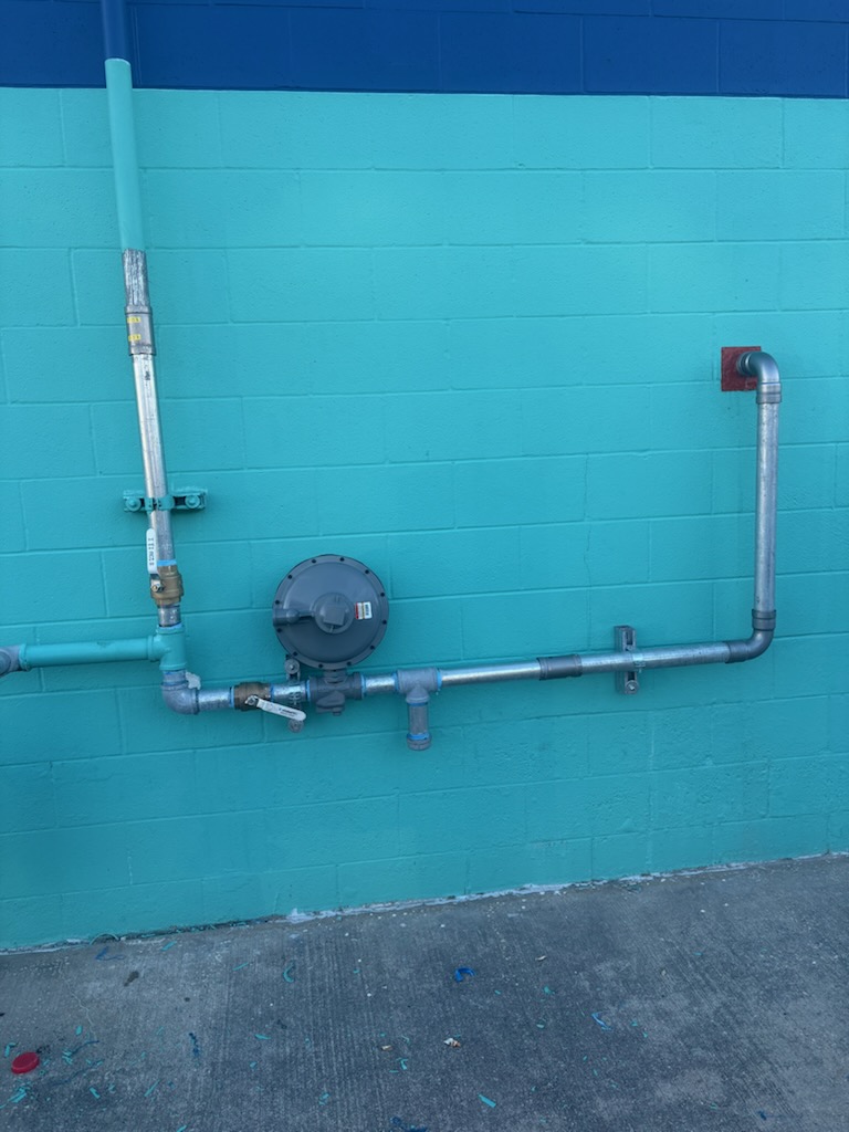 Commercial gas by Livas Contracting Services, Katy TX: Regulator and rigid pipe, run clean
